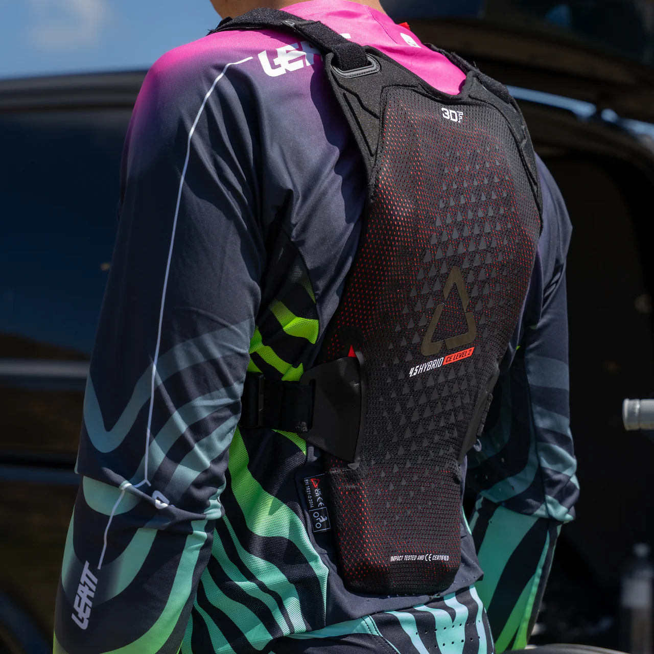 Chest Protector 4.5 Hybrid - Black - Image 7