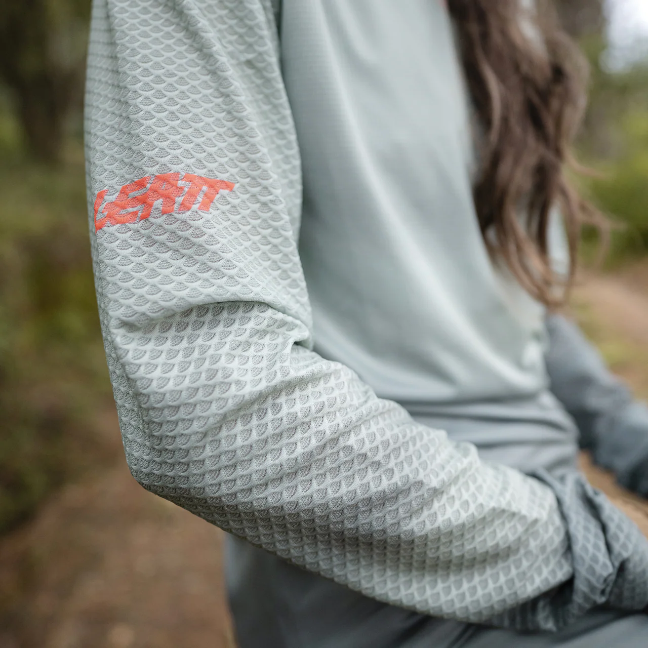 Jersey MTB Trail 3.0 Long Sleeve Women - Mist Green - Image 5