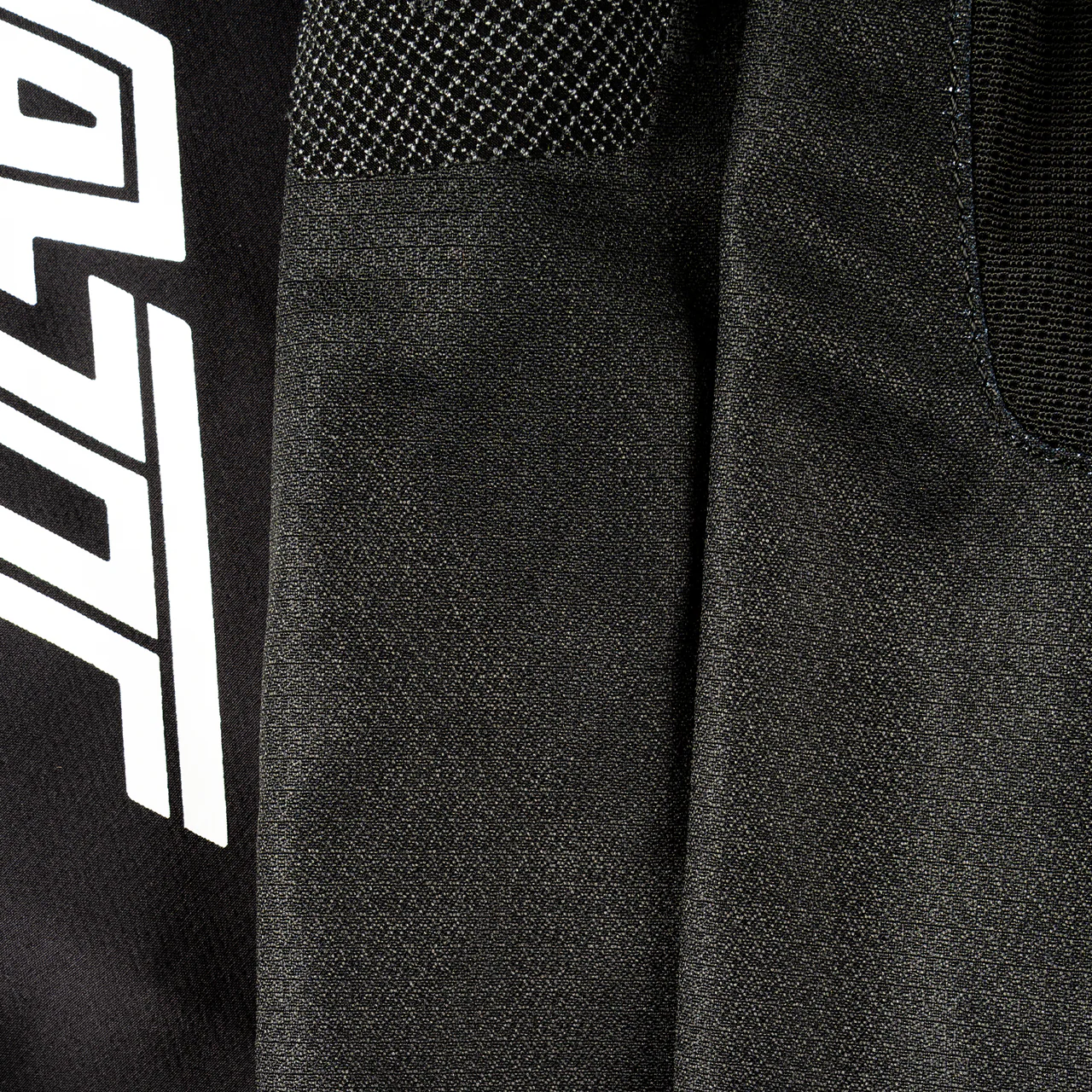 Pant MTB Gravity 8.0 - Black - Image 3