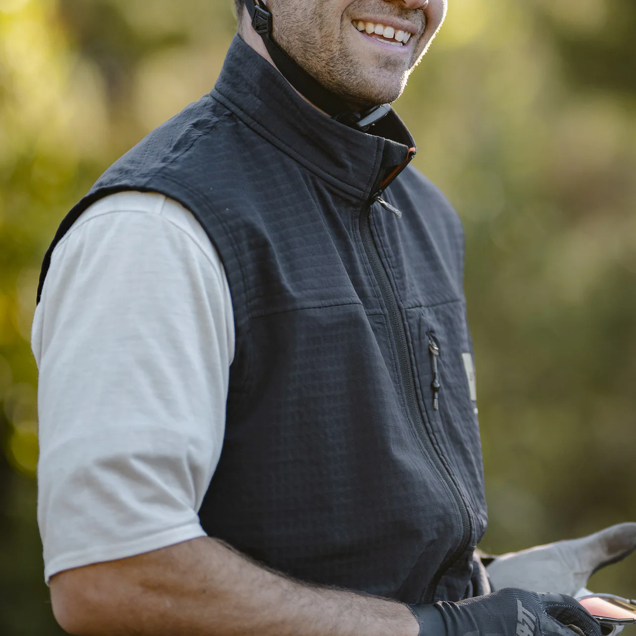 Vest MTB ThermaFlow 5.0 - Black - Image 4
