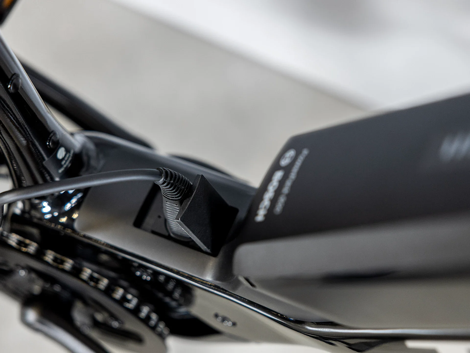 Allant+ 5 Tiefeinsteiger Trek Black 545Wh - Image 4