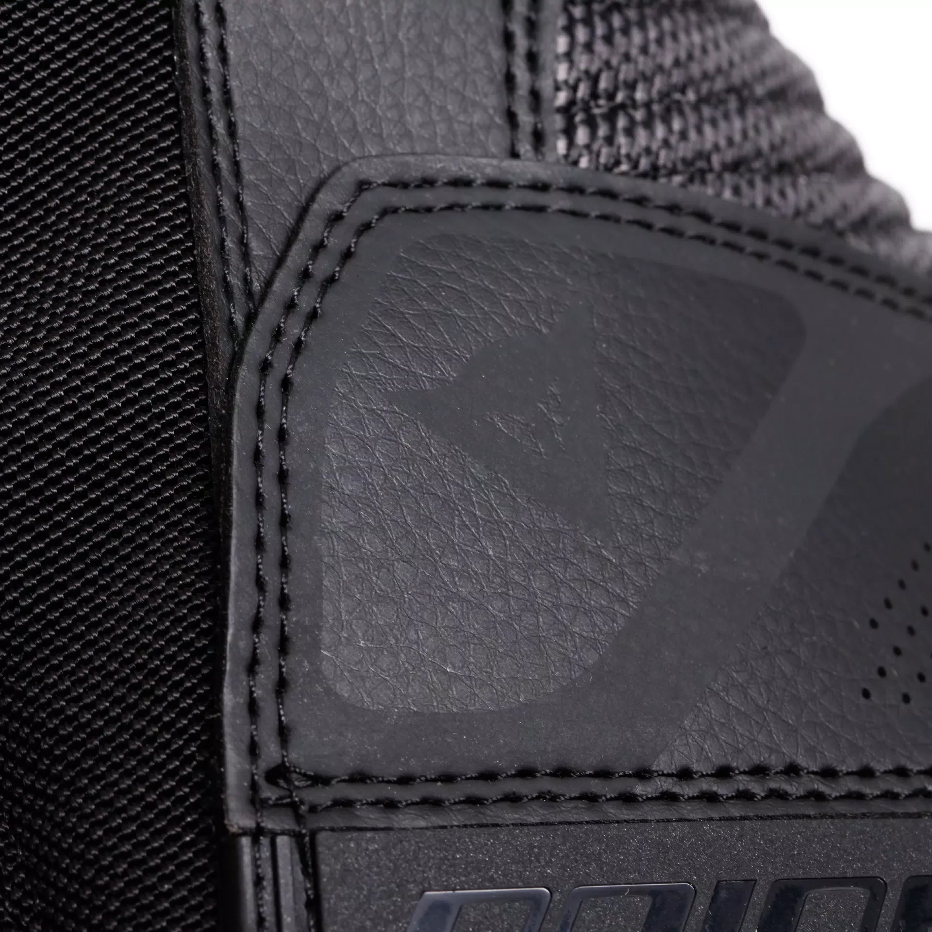 Blackwing Gore-Tex® Boots - Black - Image 7