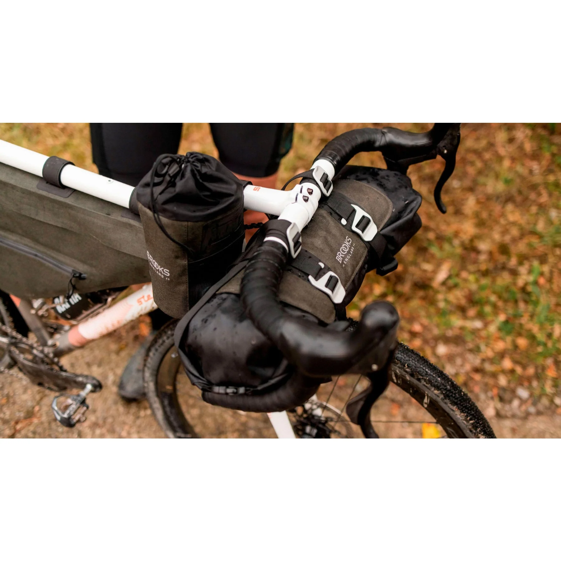 Scape Handlebar Roll - Black - Image 6