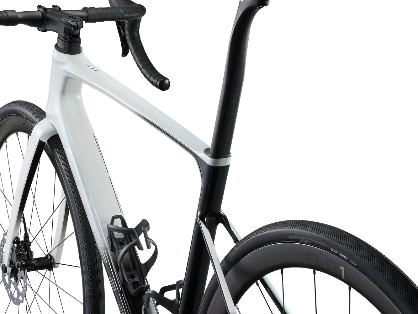 Defy Advanced Pro 1 - Unicorn White - Image 3