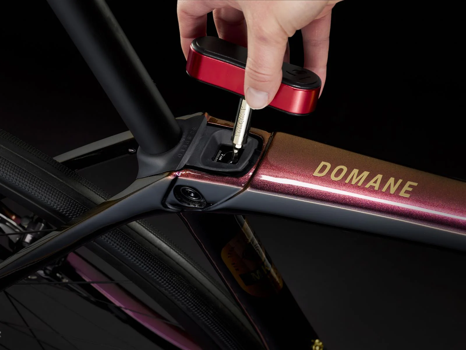 Domane SLR 7 AXS Axinite Flip/Trek Black - Image 9