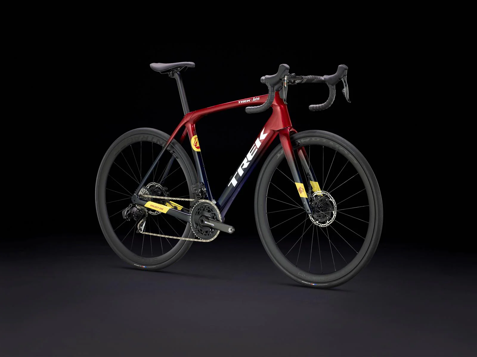 Domane SLR 7 AXS Metallic Red Smoke to Blue Smoke Fade - Image 2