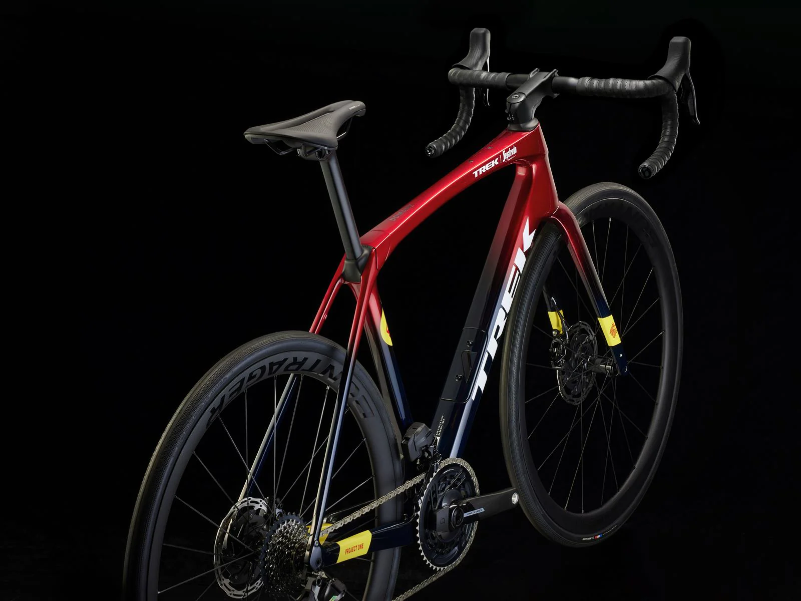 Domane SLR 7 AXS Metallic Red Smoke to Blue Smoke Fade - Image 3
