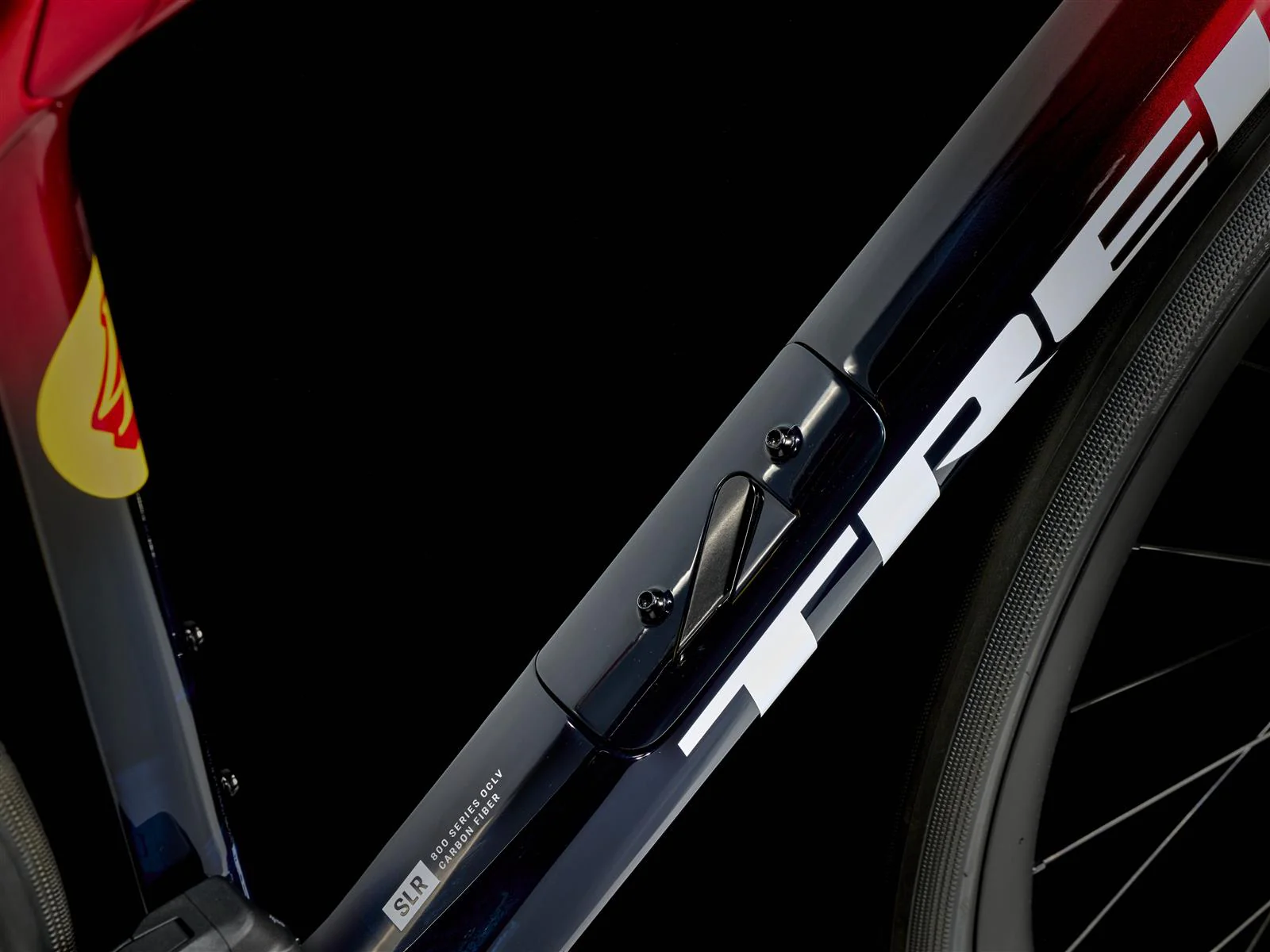 Domane SLR 7 AXS Metallic Red Smoke to Blue Smoke Fade - Image 4