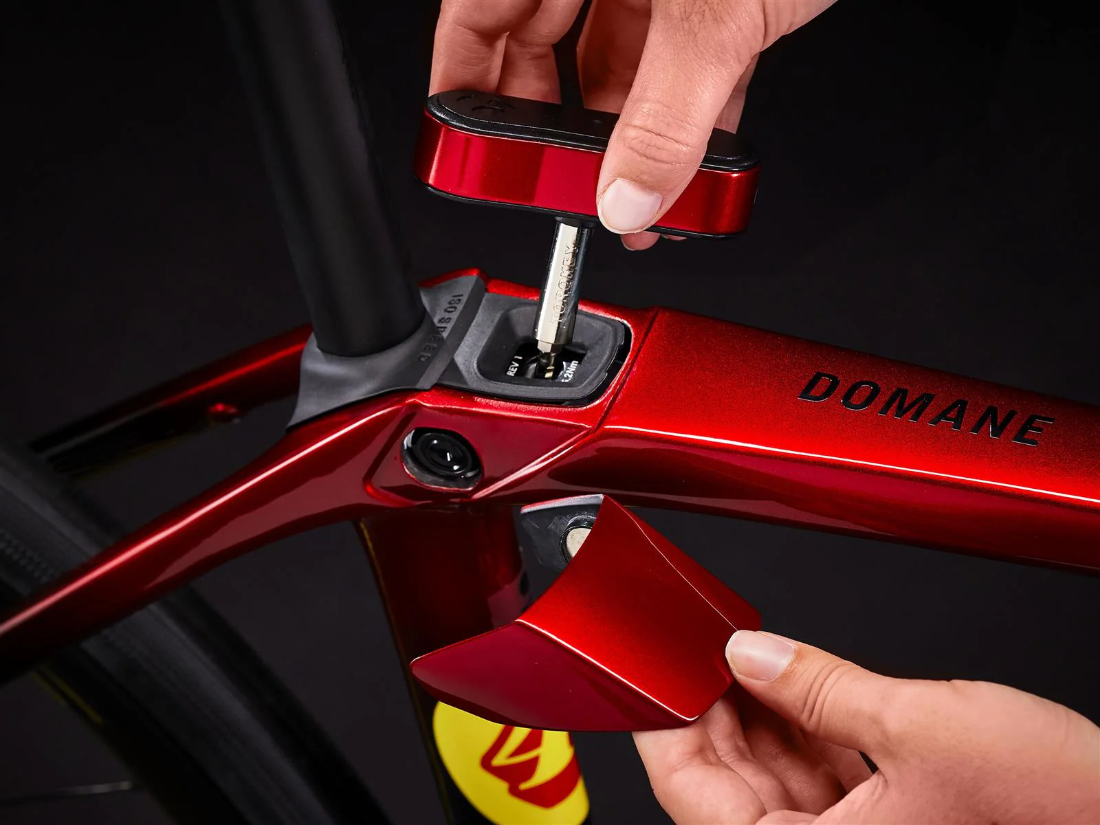 Domane SLR 7 AXS Metallic Red Smoke to Blue Smoke Fade - Image 9