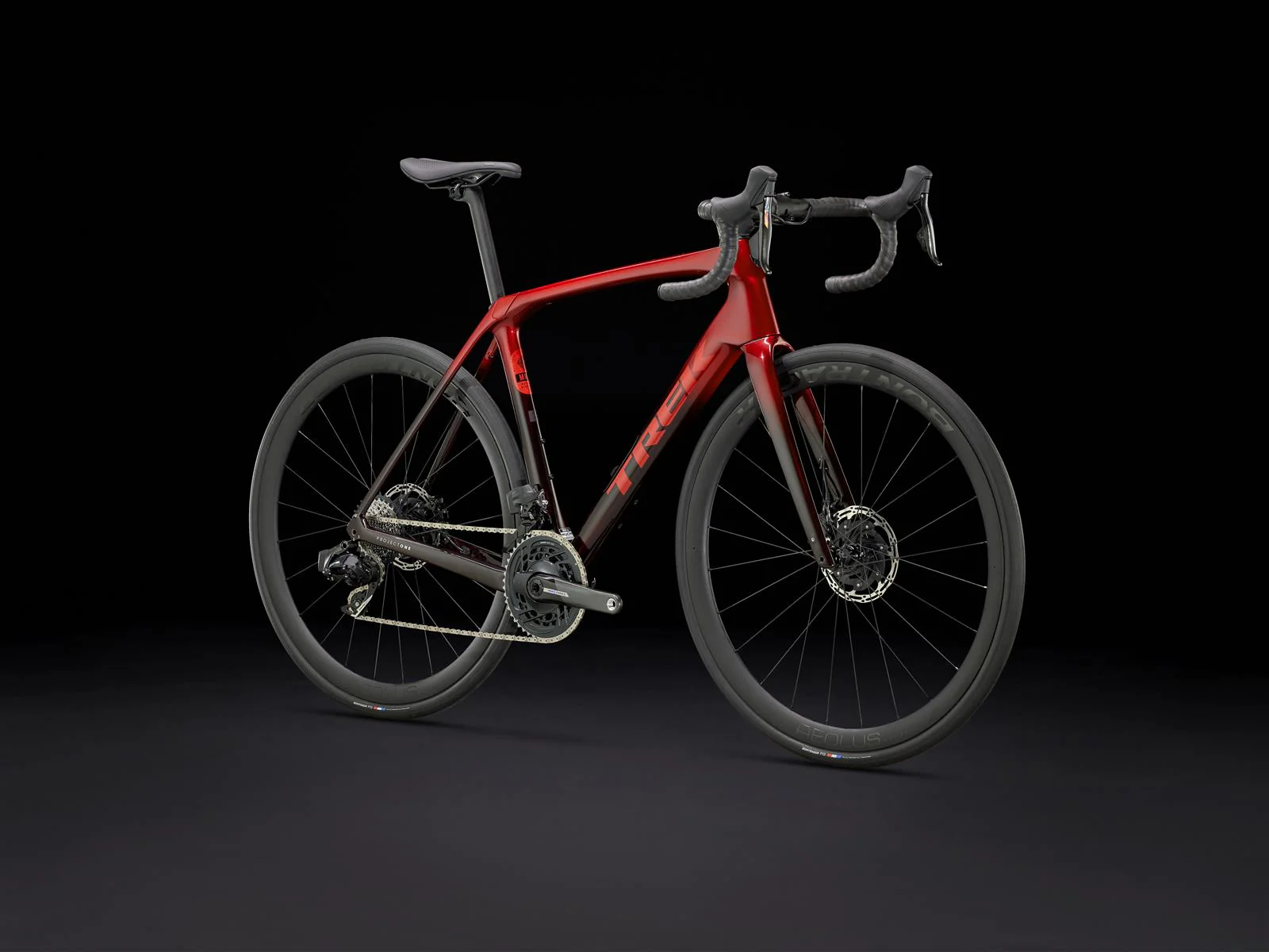 Domane SLR 7 AXS Metallic Red Smoke to Red Carbon Smoke - Image 2