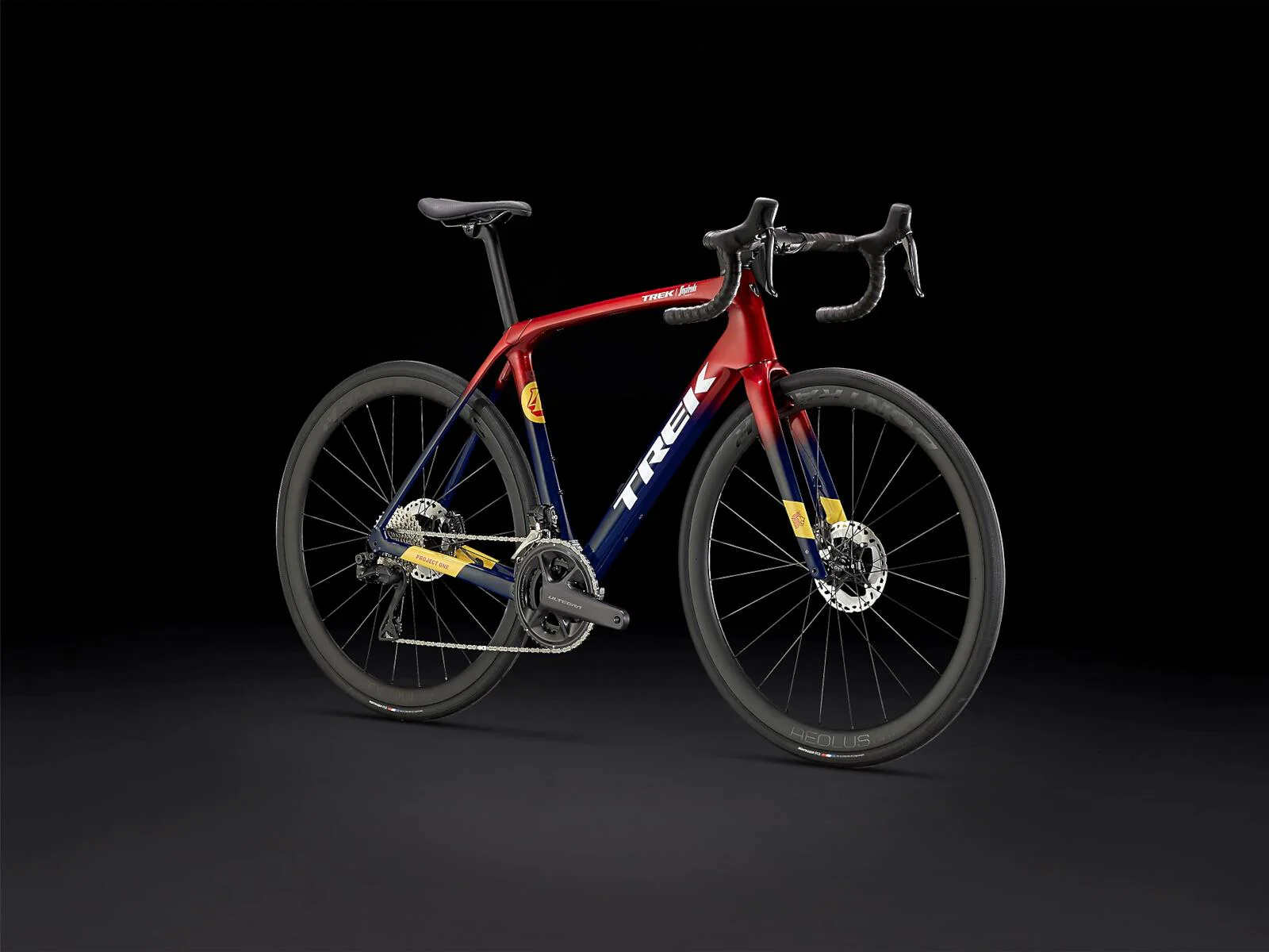 Domane SLR 7 Gen 4 Metallic Red Smoke to Blue Smoke Fade - Image 2