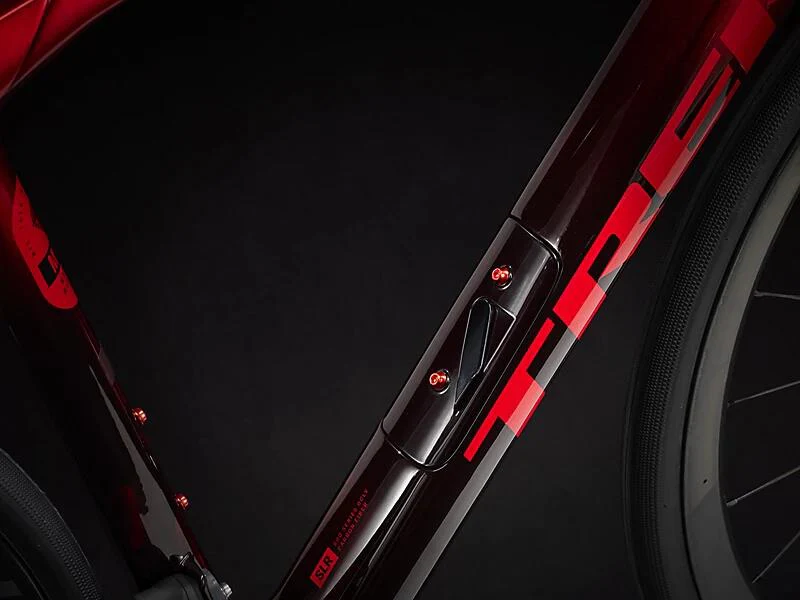 Domane SLR 7 Gen 4 Metallic Red Smoke to Red Carbon Smoke - Image 3