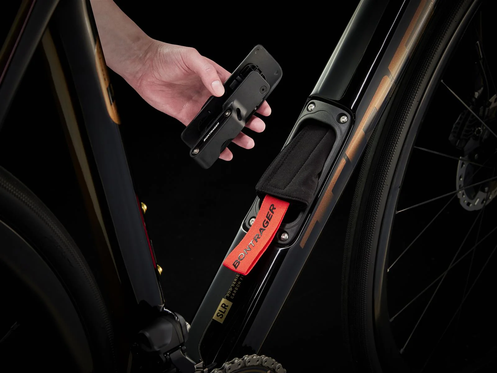 Domane SLR 9 Axinite Flip/Trek Black - Image 5