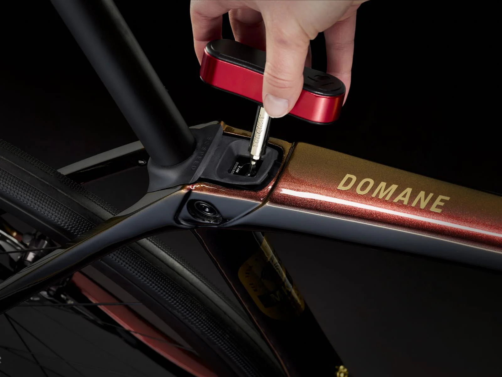 Domane SLR 9 Axinite Flip/Trek Black - Image 9