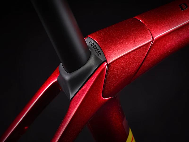 Domane SLR 9 eTap Gen 4 Team Replica:Metallic Red Smoke to Blue Smoke Fade - Image 7