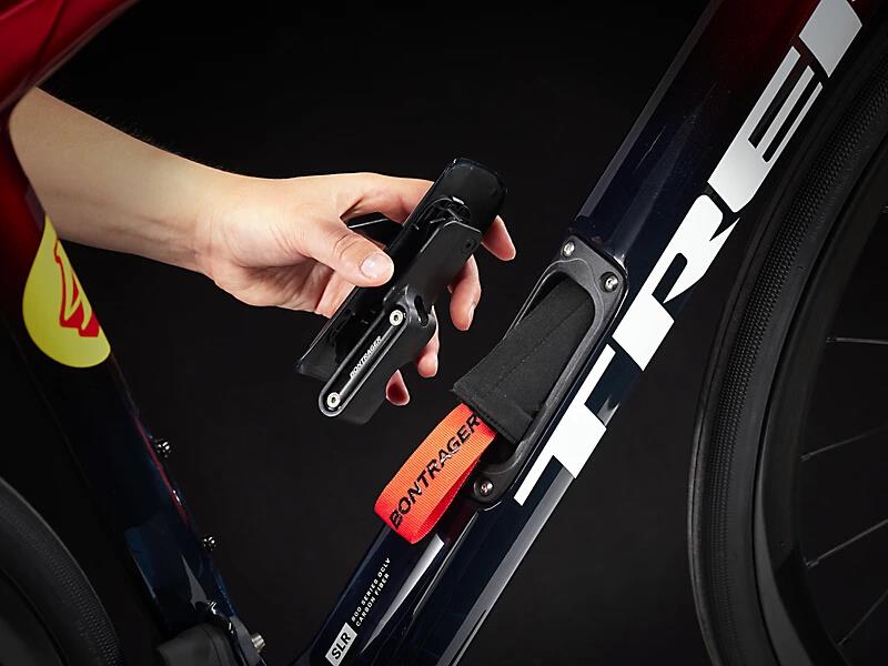 Domane SLR 9 Gen 4 Metallic Red Smoke to Blue Smoke Fade - Image 5