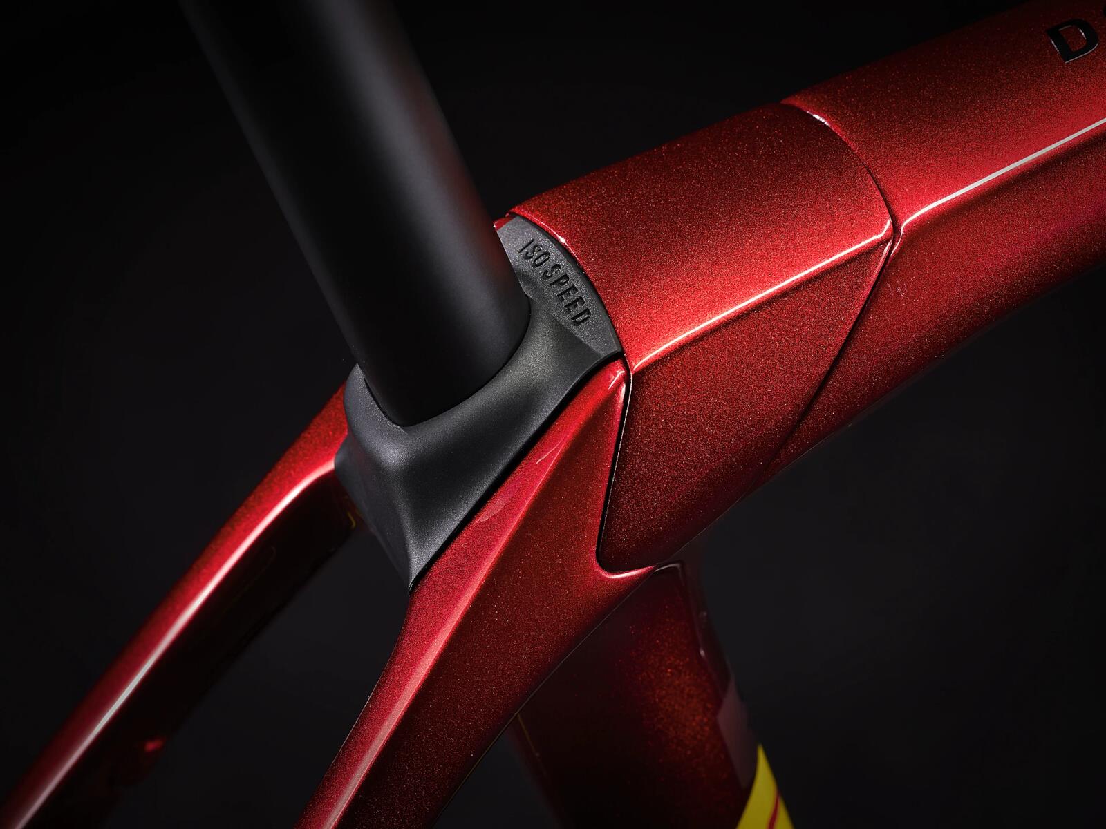Domane SLR 9 Gen 4 Metallic Red Smoke to Blue Smoke Fade - Image 7