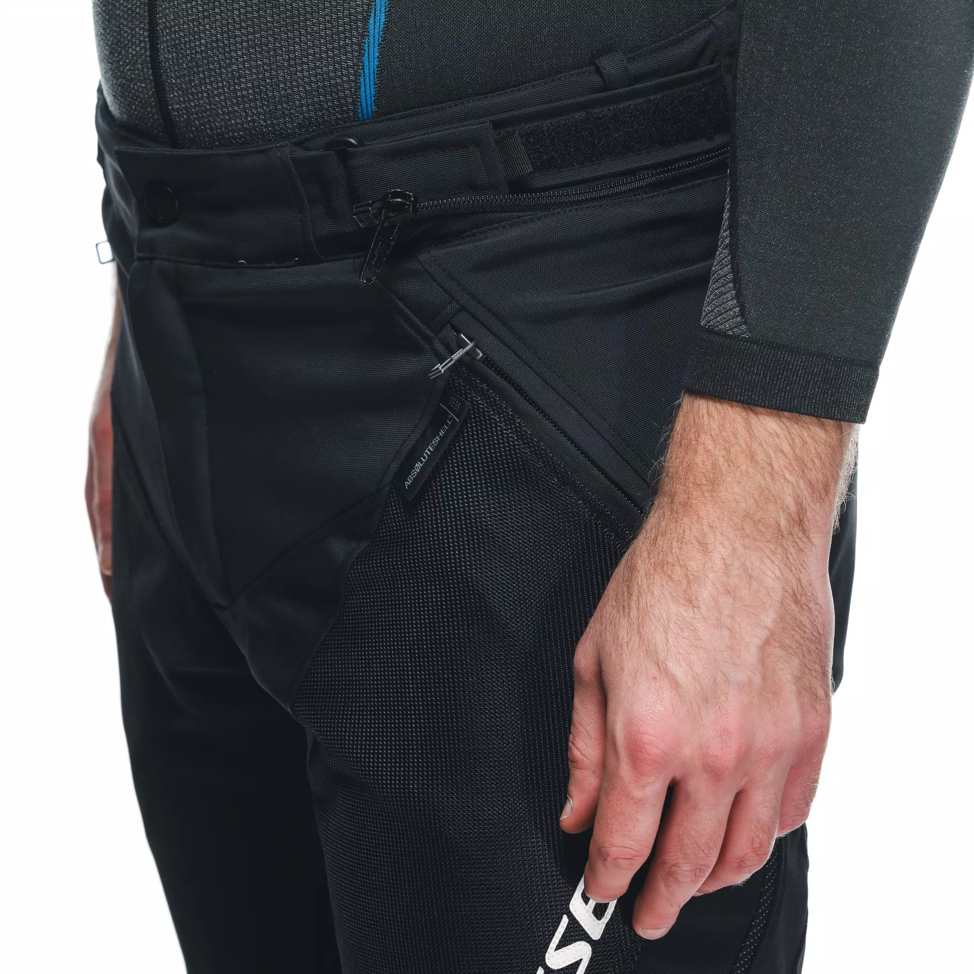 Drake 2 Air Absolut Shell Pants - black/black - Image 11