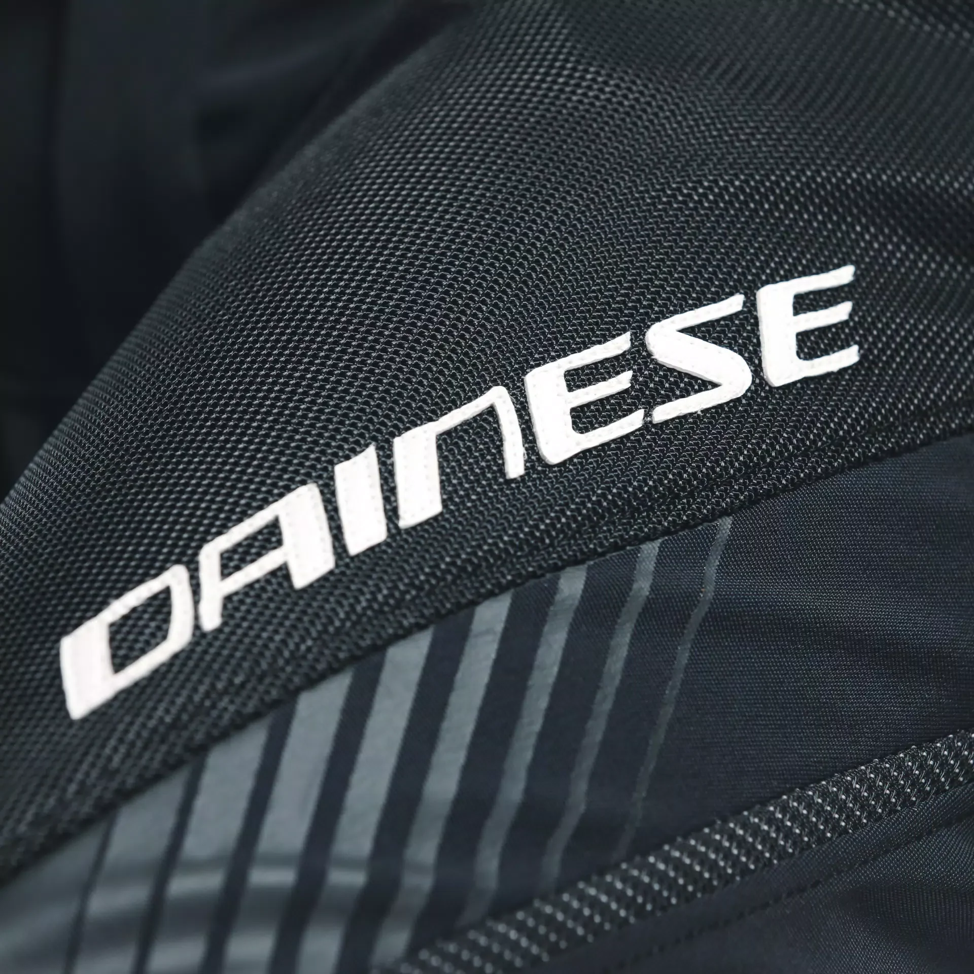 Drake 2 Air Absolut Shell Pants - black/black - Image 9