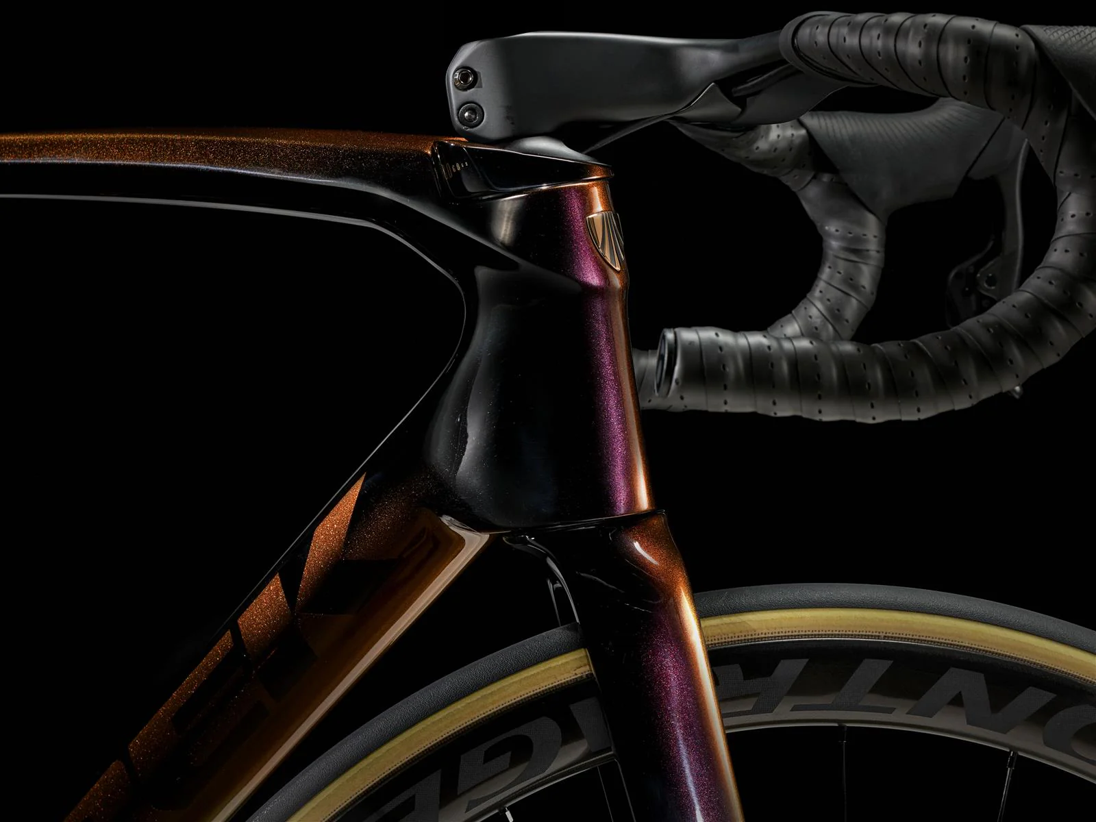 Emonda SLR 9 AXS Axinite Flip/Trek Black - Image 5