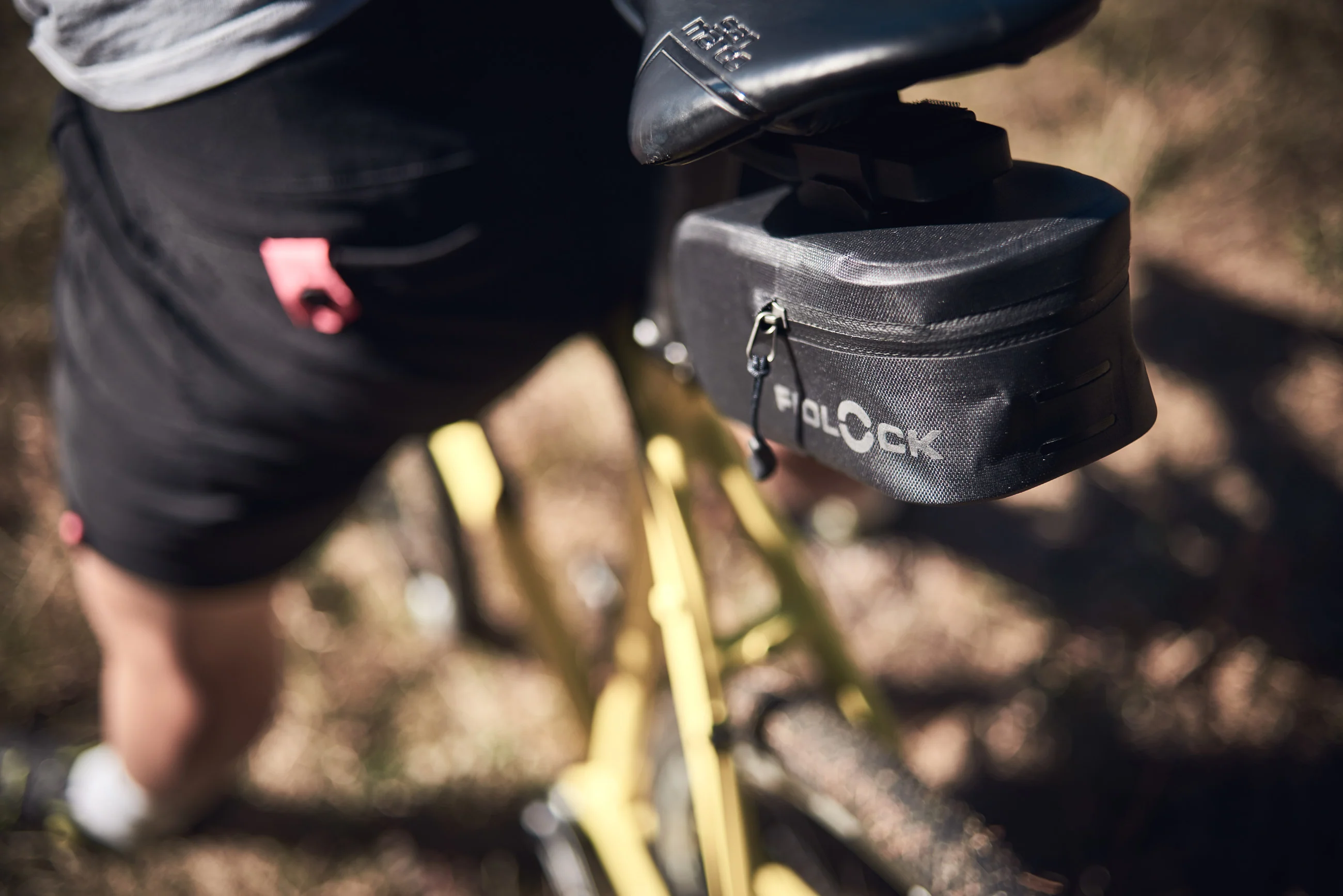 PUSH saddle bag 600 + saddle base - black - Image 6