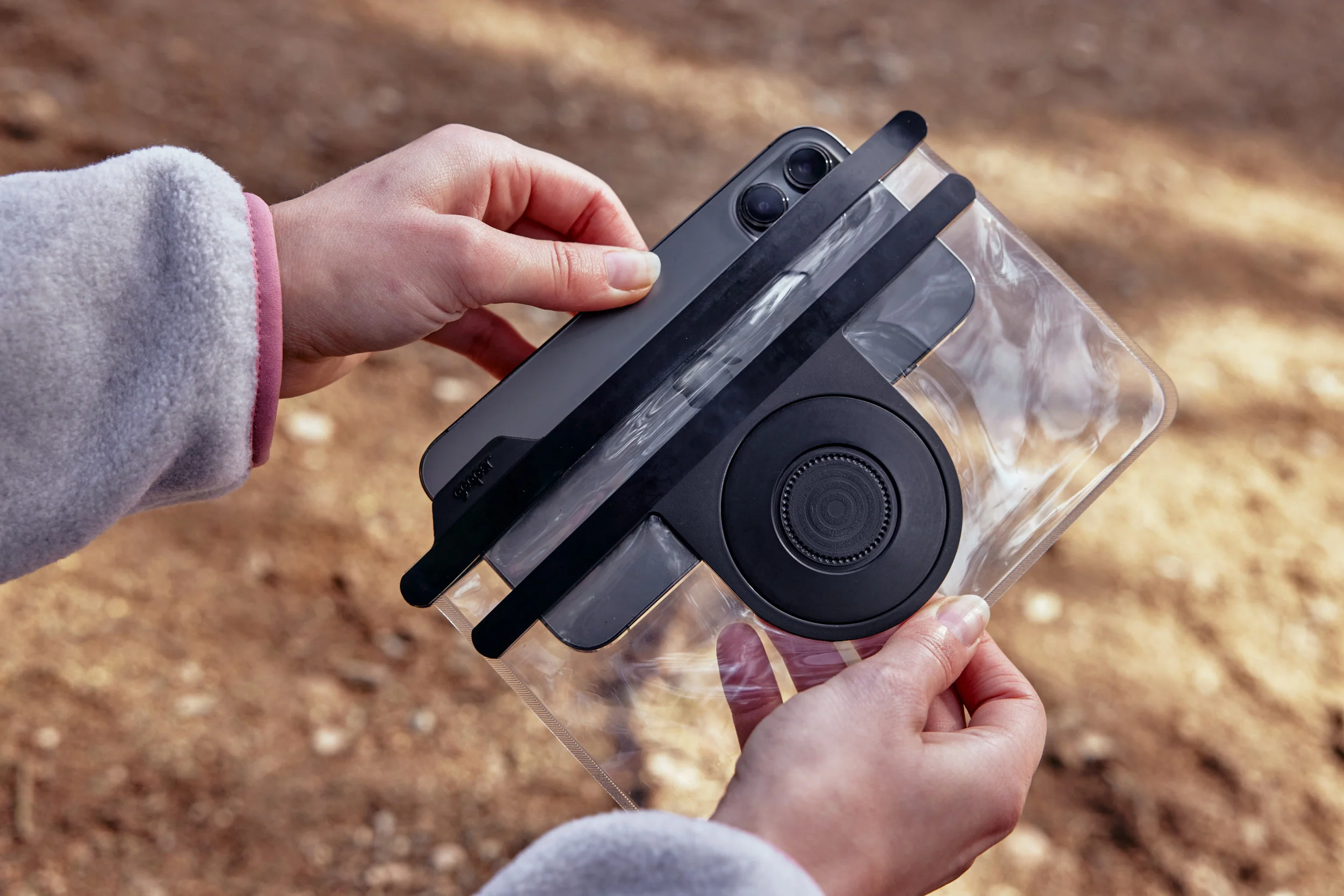 VACUUM Uni Phone Case M - black - Image 14