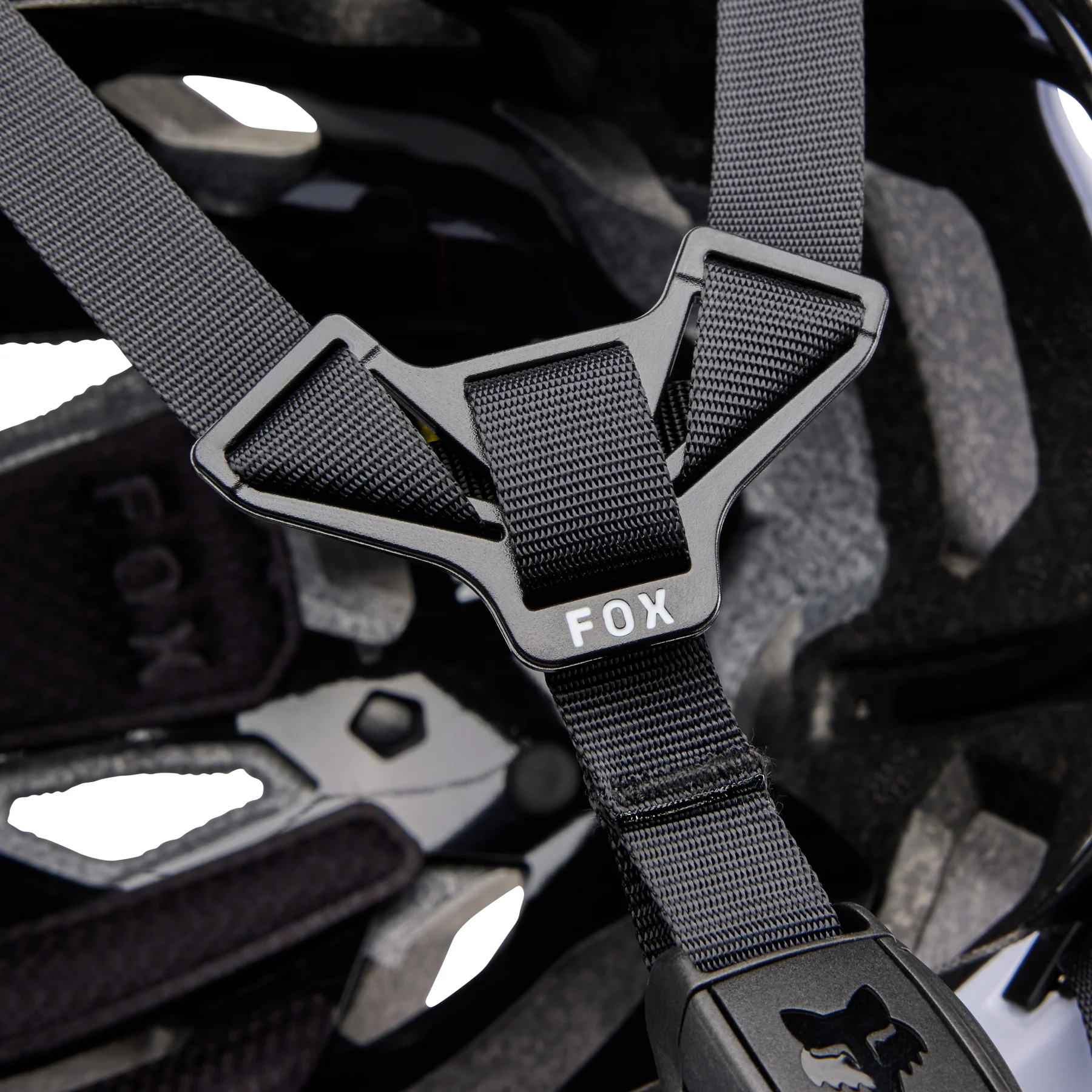 Crossframe Pro Helm - White - Image 8