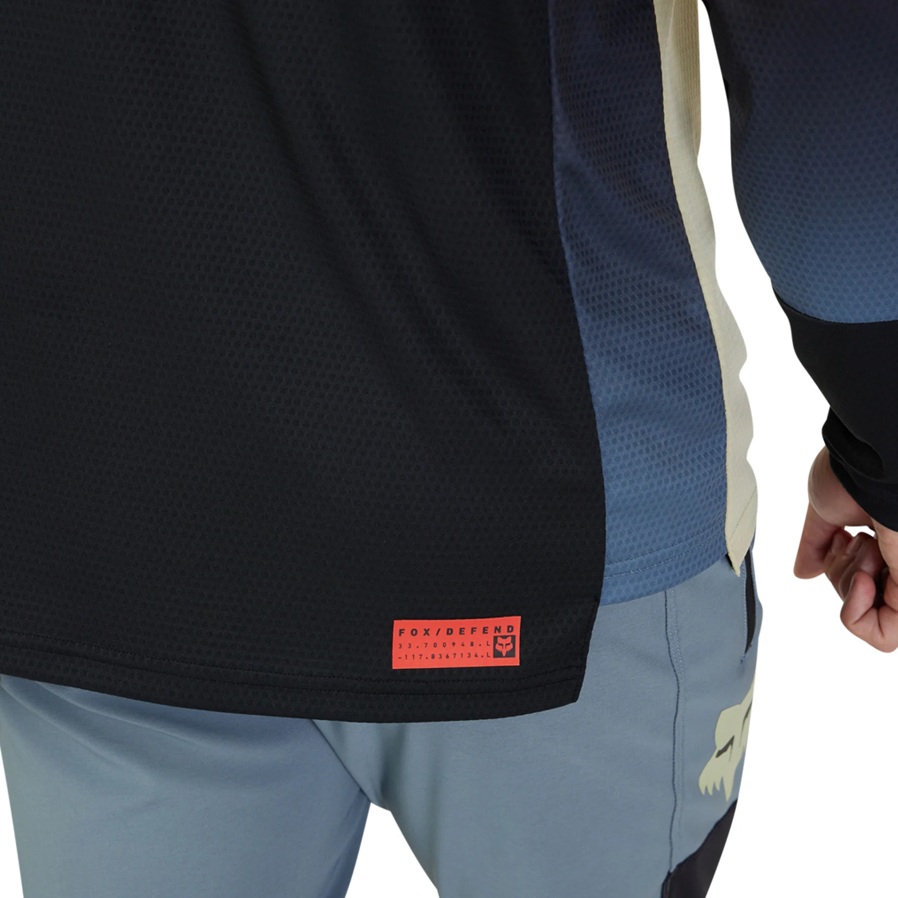 Defend Long-Sleeve Jersey Cekt - Oat - Image 6