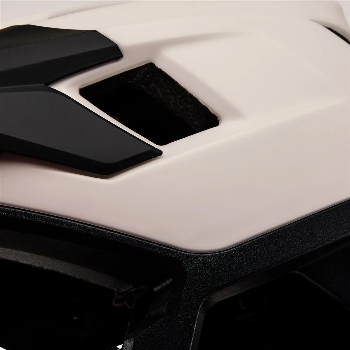 Dropframe Helmet CE - Vintage White - Image 9