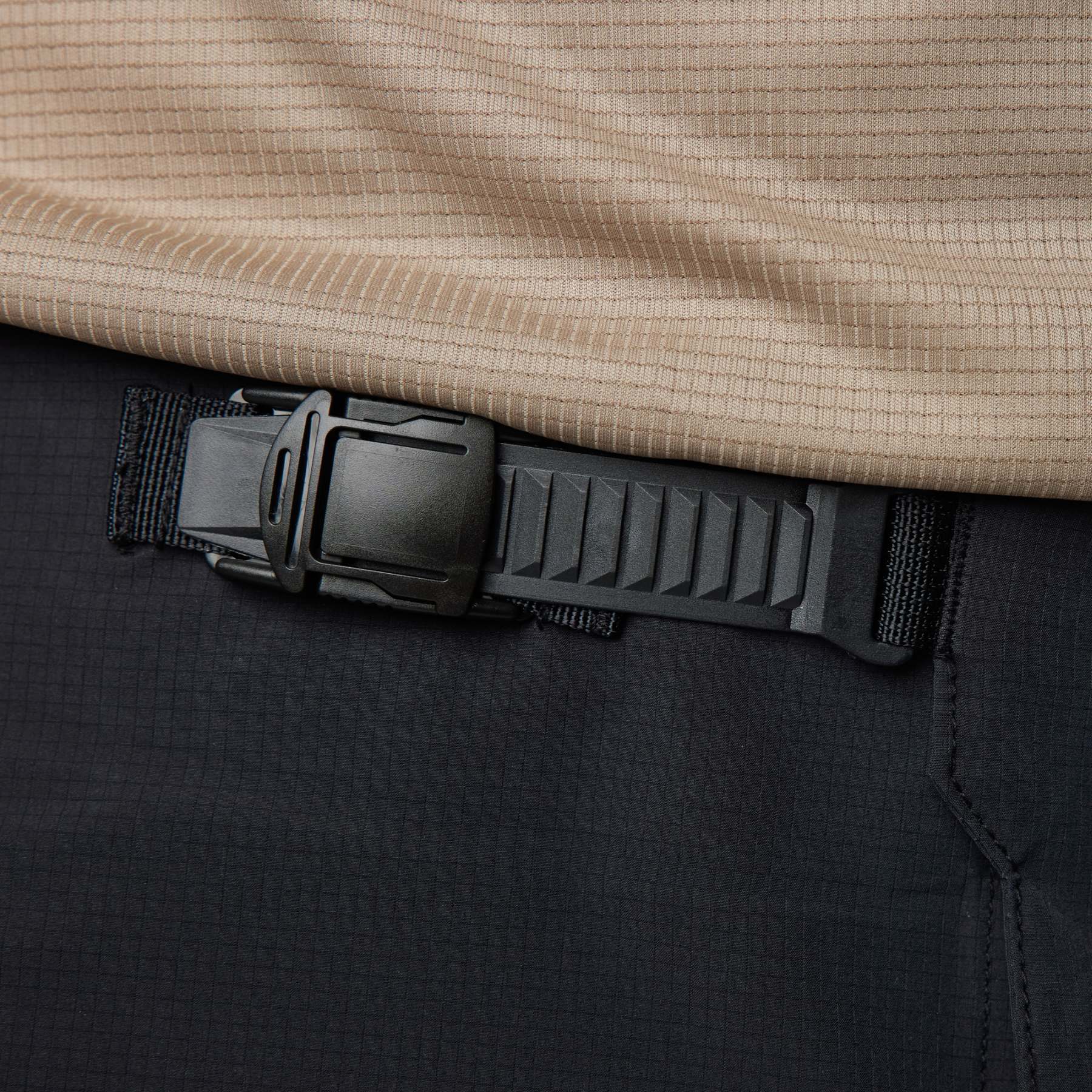Flexair Ascent Short with Liner - Black - Image 4