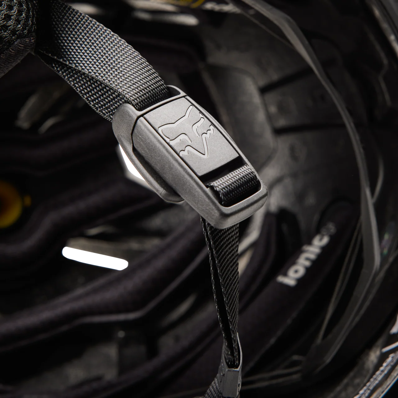 Proframe RS Helm CE - Matte Black - Image 10