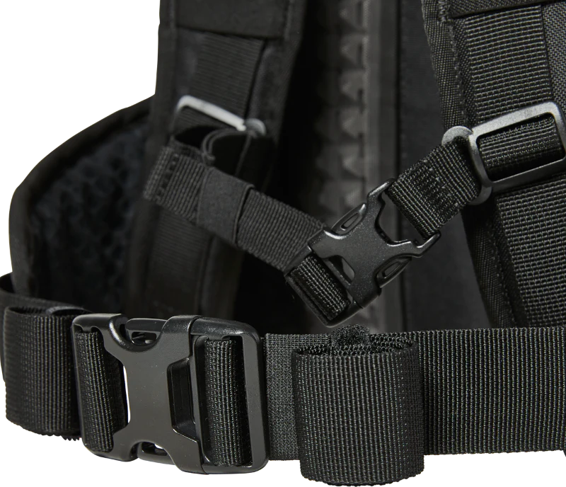 Utility 10L Hydration Pack- Medium - Black - Image 3
