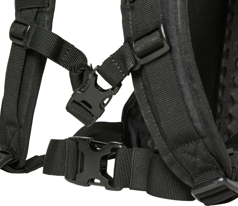 Utility 6L Hydration Pack- Small - Black - Image 3