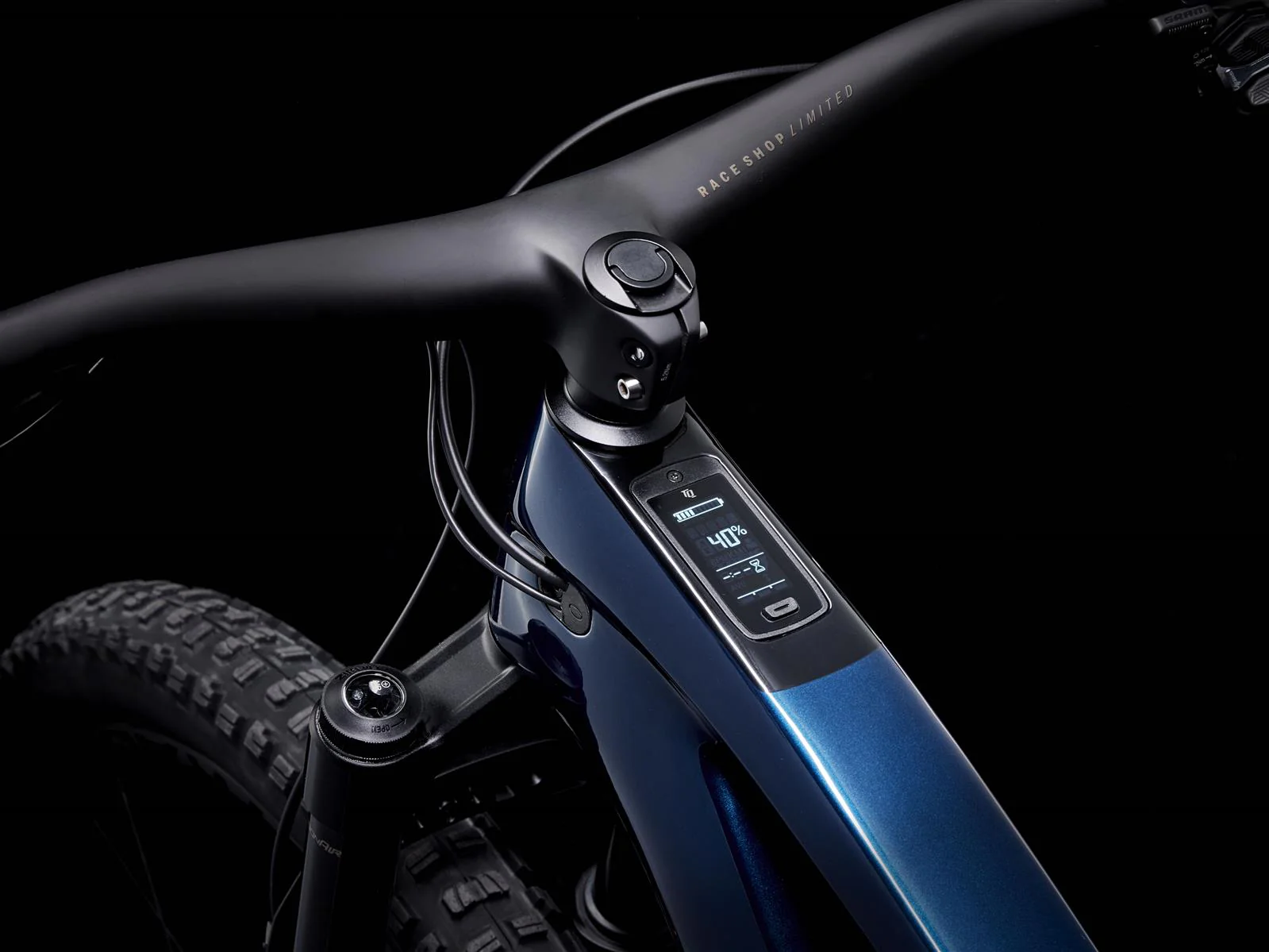 Fuel EXe 9.9 XO AXS Mulsanne Blue 360Wh - Image 4