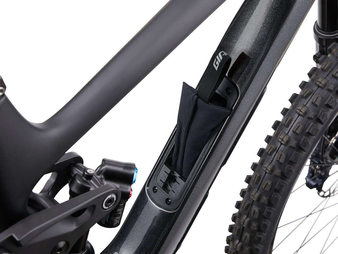 Reign Advanced Pro 1 - Black Diamond/Carbon - Image 10