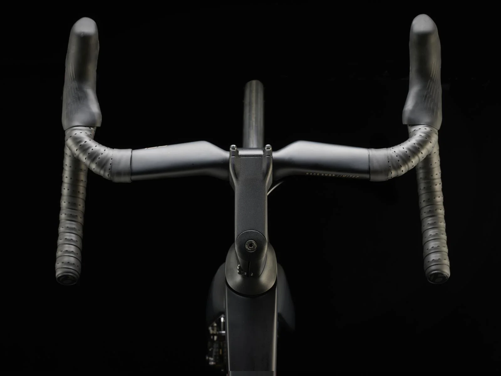 Madone SL 6 Matte Carbon Smoke - Image 8