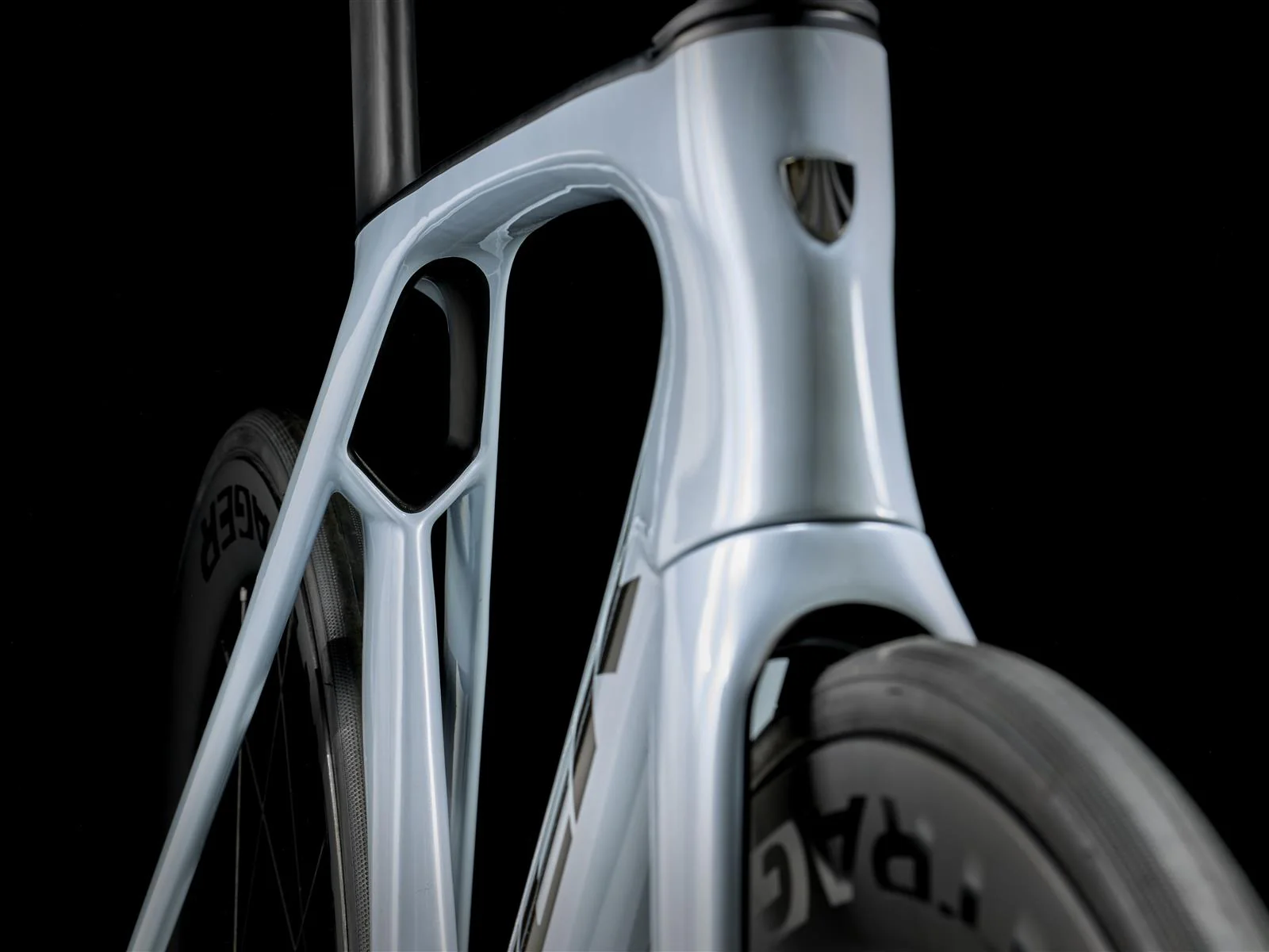Madone SL 7 Plasma Grey Pearl - Image 5