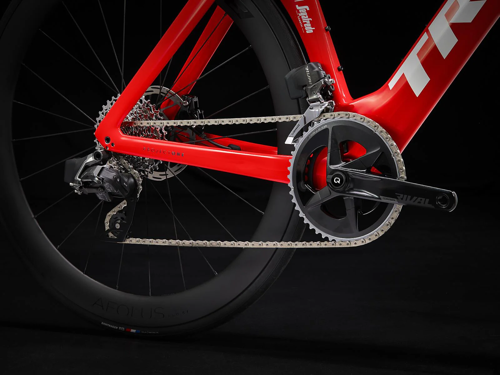 Madone SLR 6 eTap Gen 7 Viper Red - Image 10