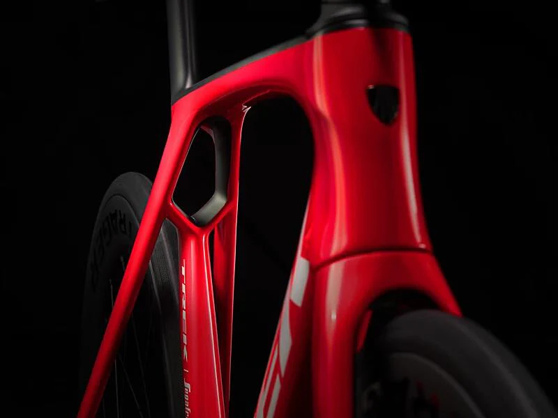 Madone SLR 6 eTap Gen 7 Viper Red - Image 5