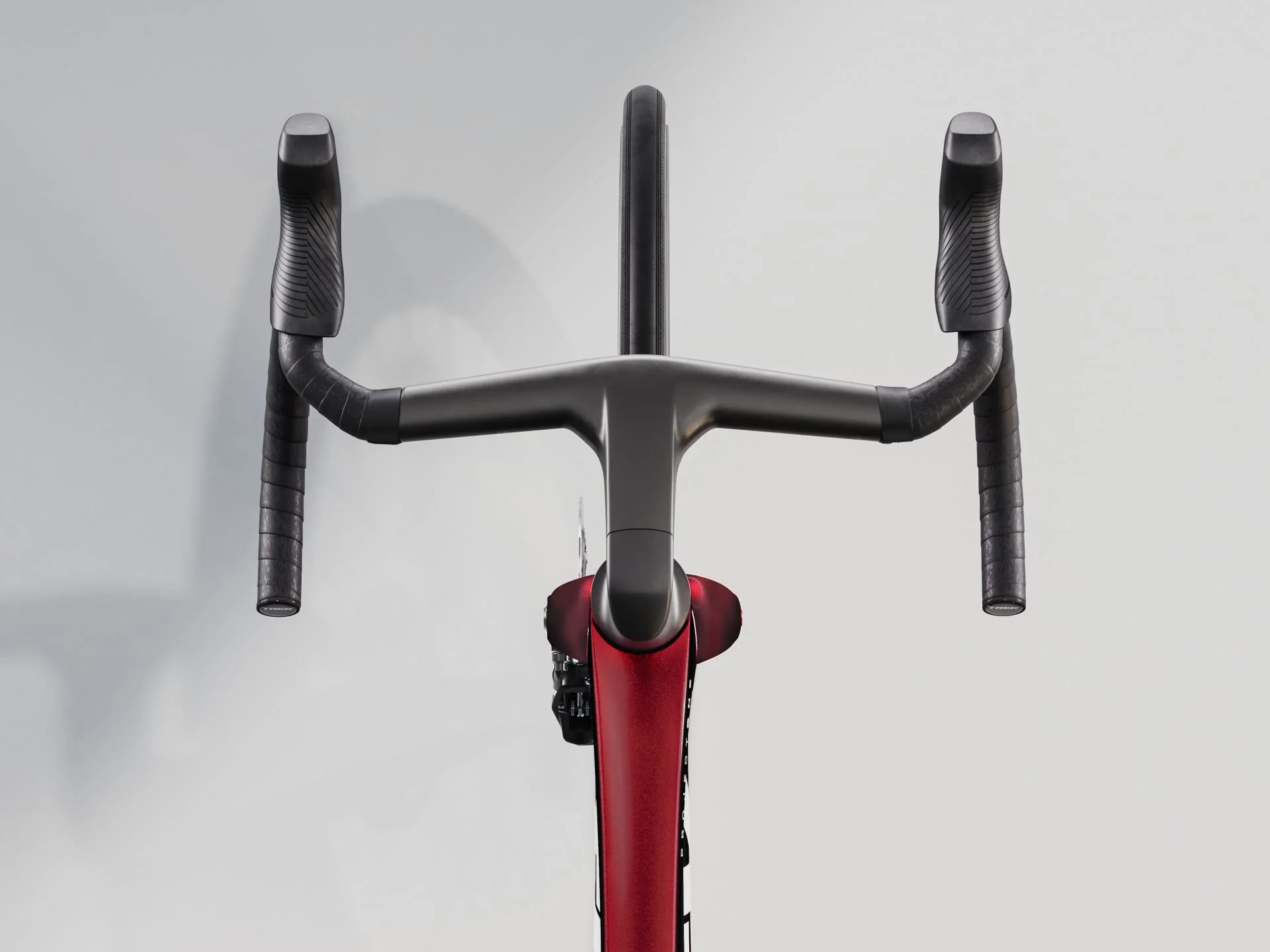 Madone SLR 7 AXS Gen 8 - Carbon Red Smoke - Image 3