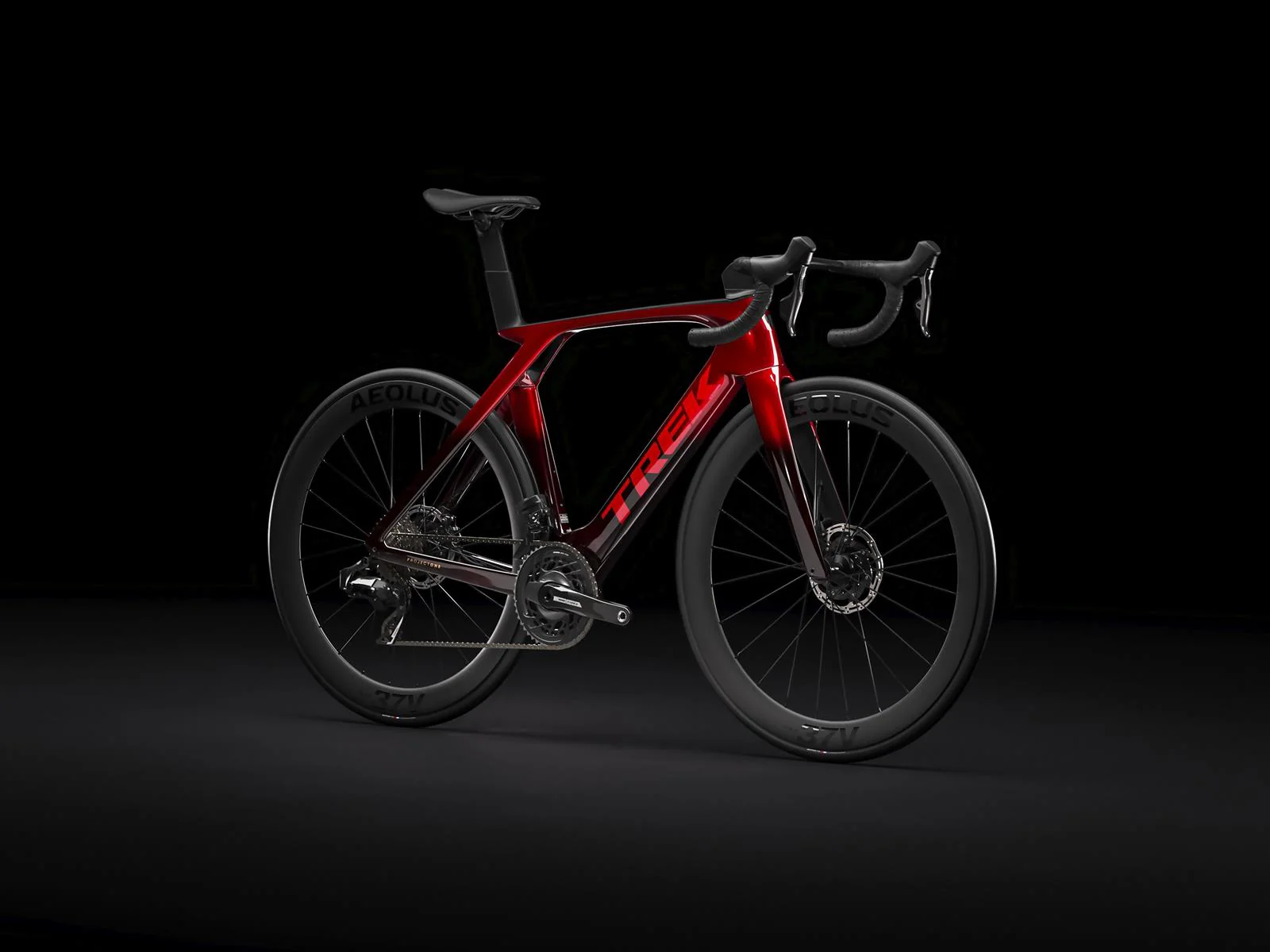 Madone SLR 7 AXS Metallic Red Smoke to Red Carbon Smoke - Image 2