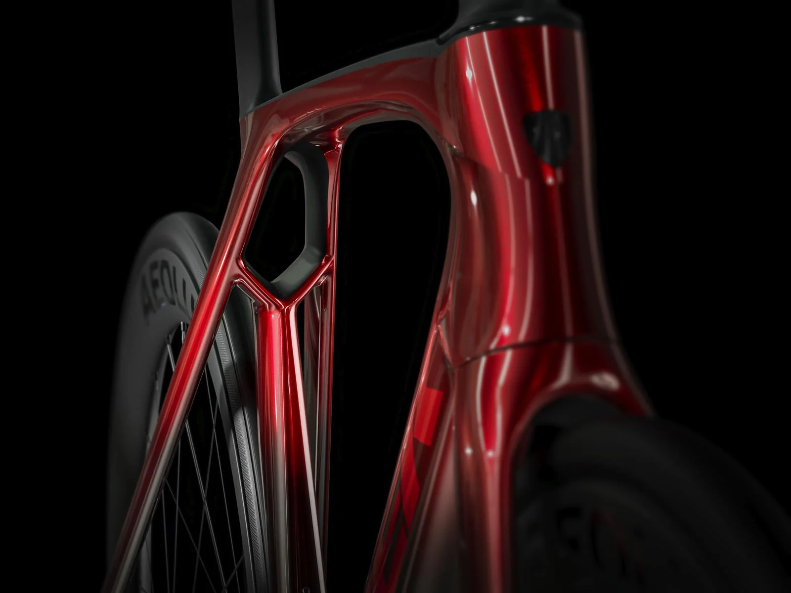 Madone SLR 7 AXS Metallic Red Smoke to Red Carbon Smoke - Image 5