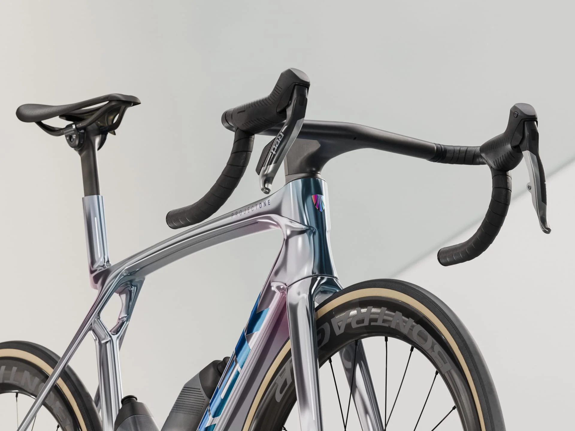 Madone SLR 9 AXS Gen 8 - Interstellar - Image 5