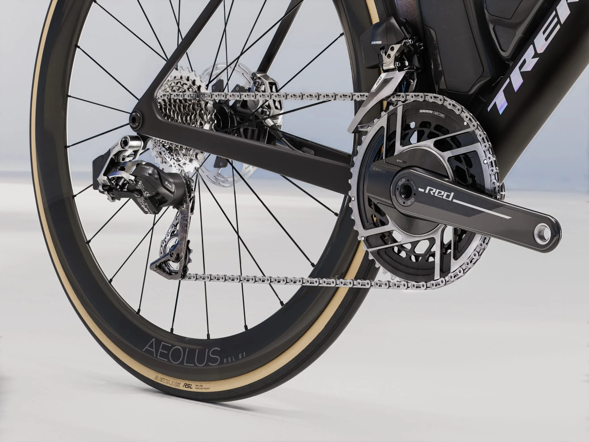 Madone SLR 9 AXS Gen 8 - Matte/Gloss Carbon Smoke - Image 6