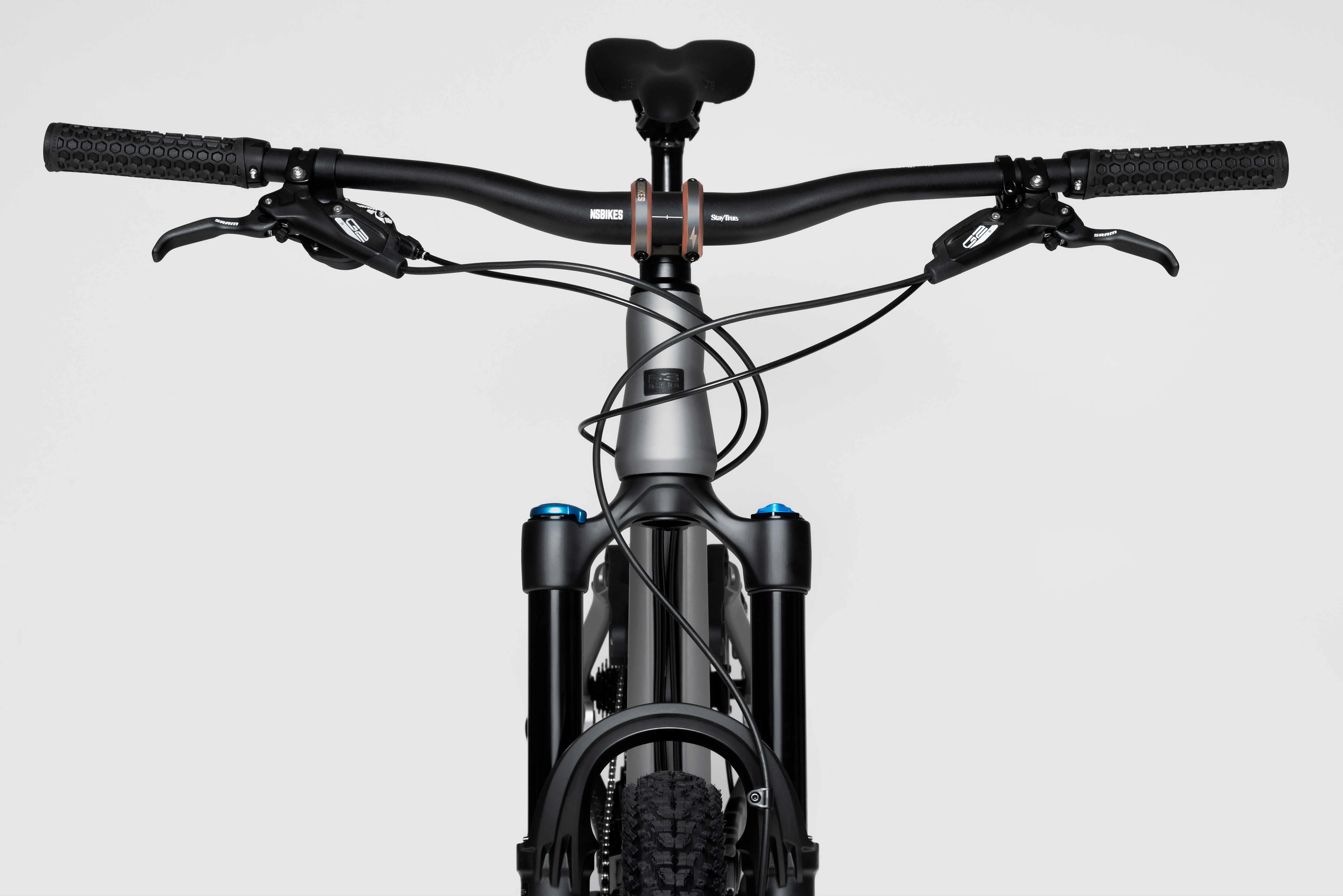 Define AL 140/1 29" Trail/AM - Grey - Image 3