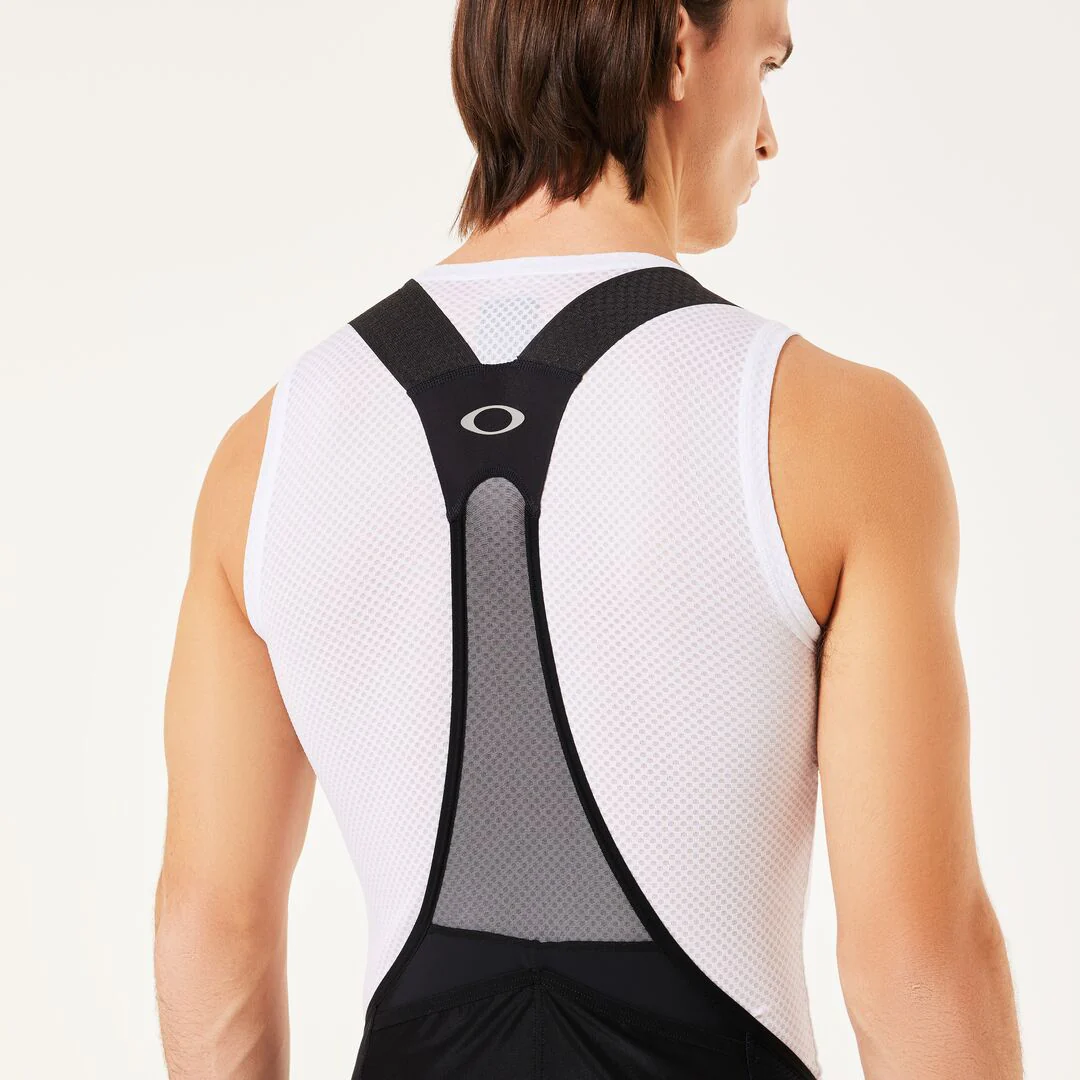 Off Grid Cargo Bib Short 2.0 - Blackout - Image 7