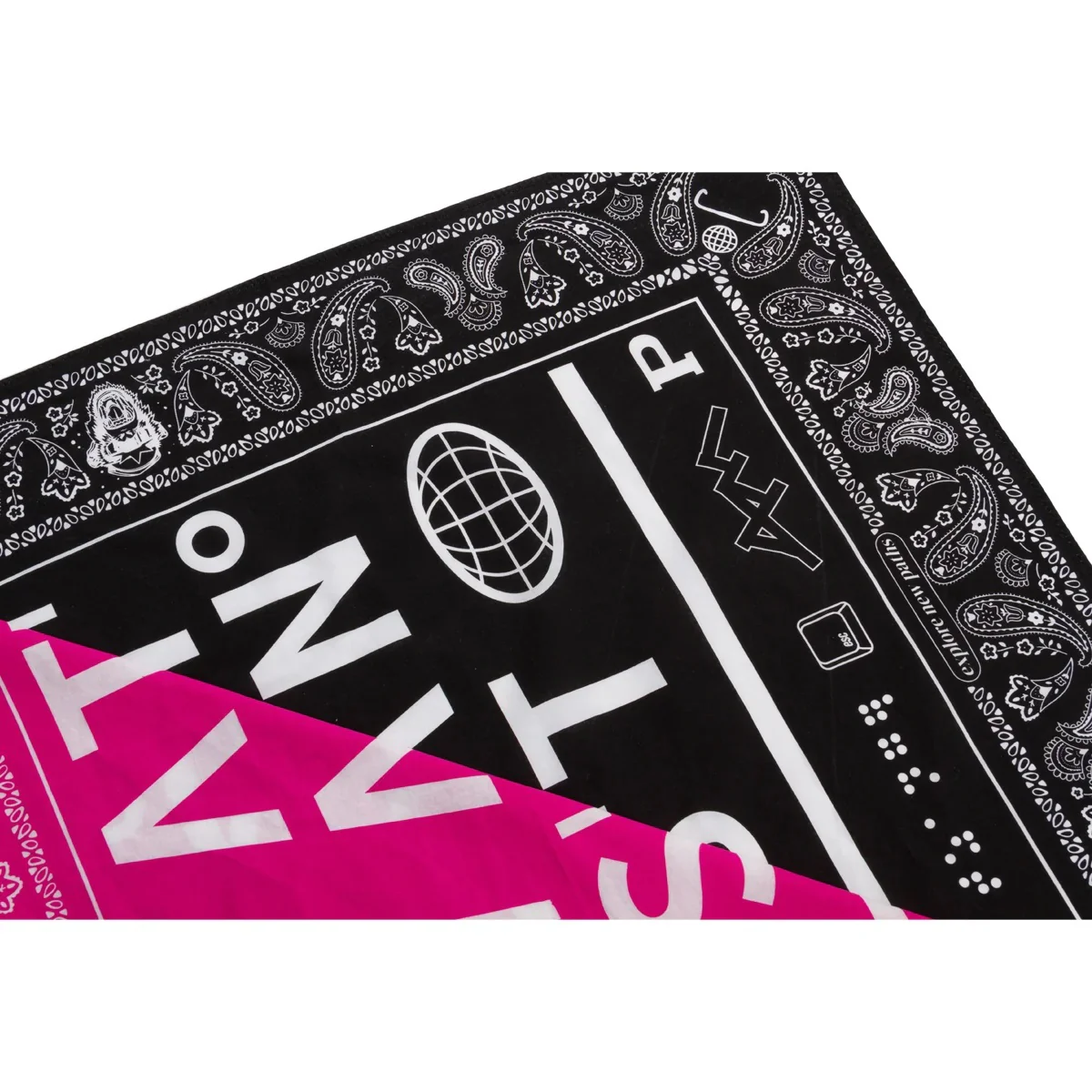 Explore Bandana Schwarz - Image 3