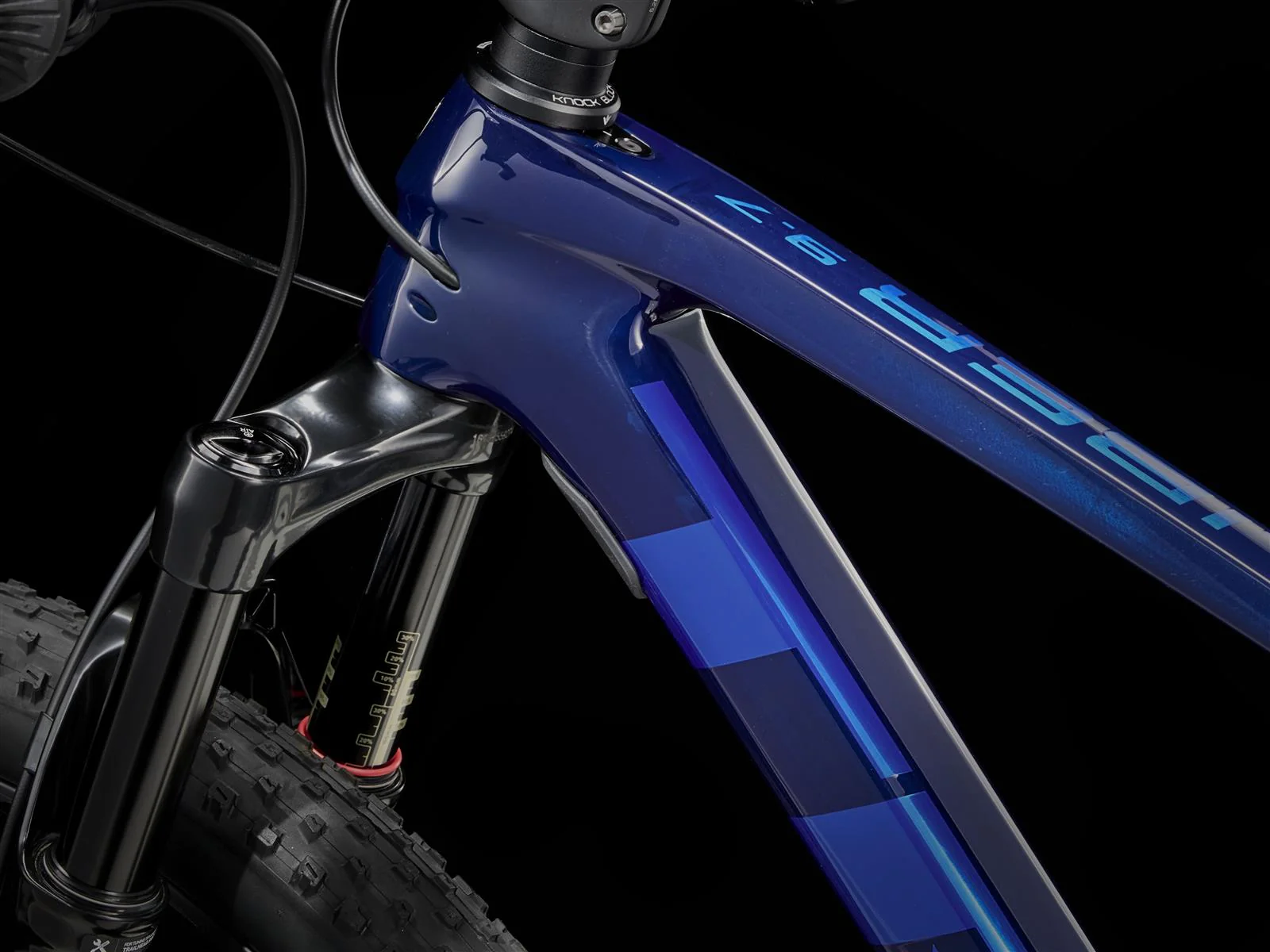 Procaliber 9.7 AXS Carbon Blue Smoke/Deep Dark Blue - Image 8
