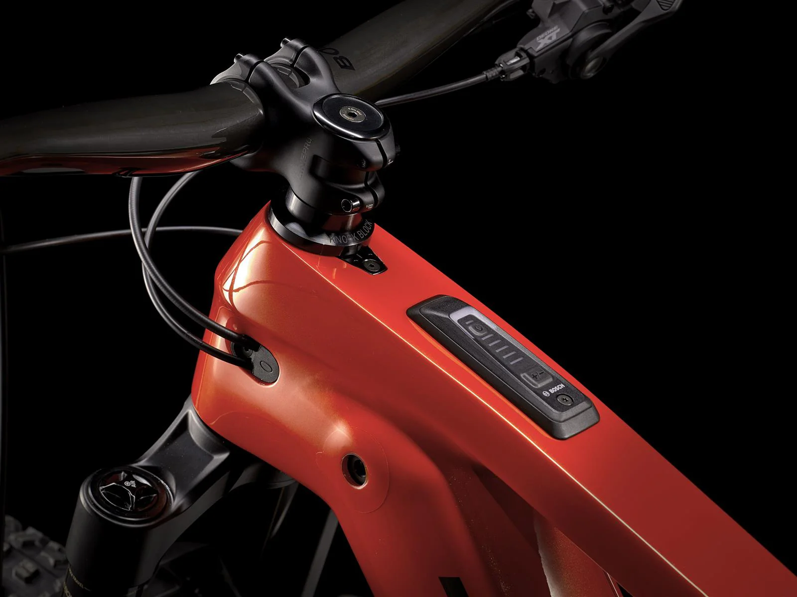 Rail 9.8 XT Lava 750Wh - Image 6