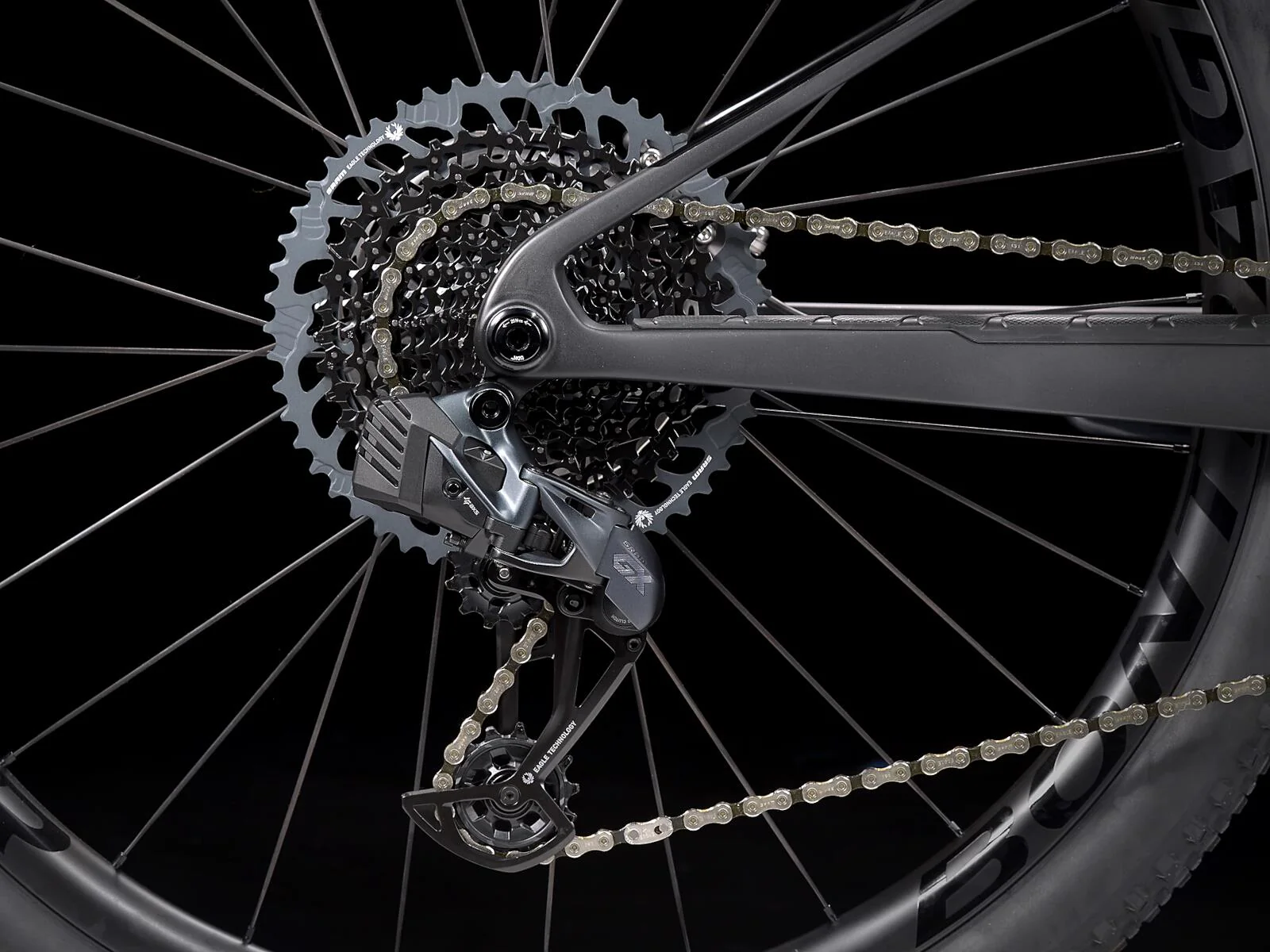 Supercaliber 9.8 GX AXS Matte Raw Carbon/Gloss Trek Black - Image 5